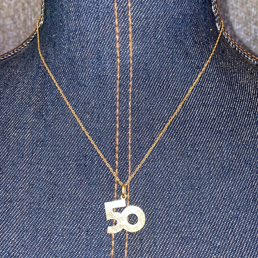 #50 pendant necklace 18k